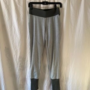 Under Armor Leggings. Knit Ankle. Size SM. Worn.